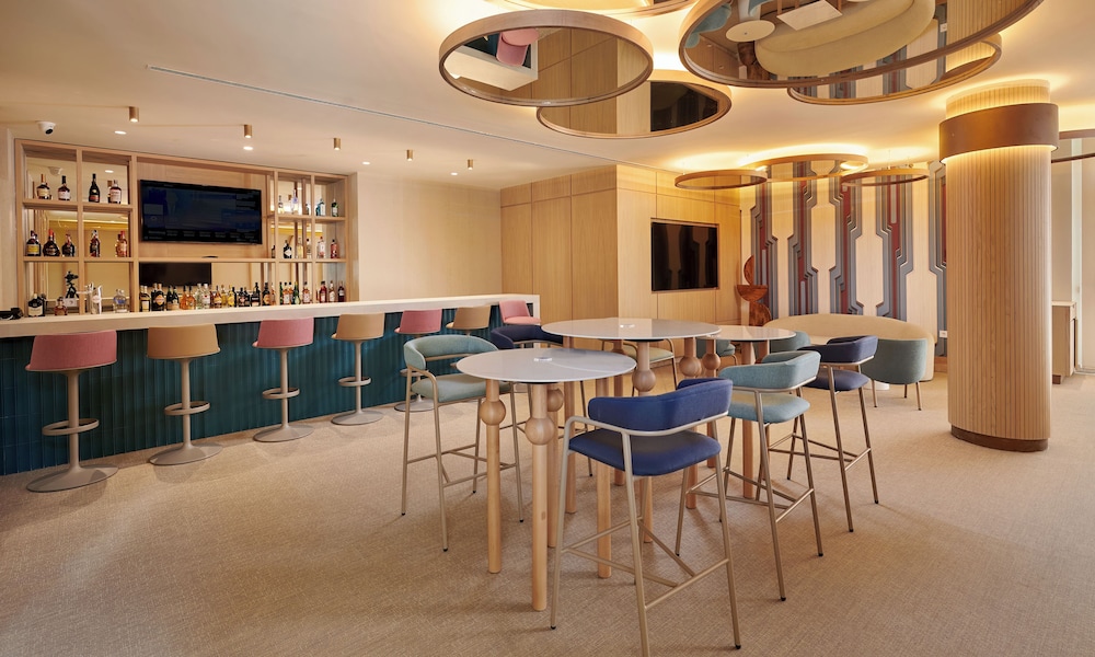 Hipotels Flamenco — Restaurant & bars in Cala Millor, Balearic Islands