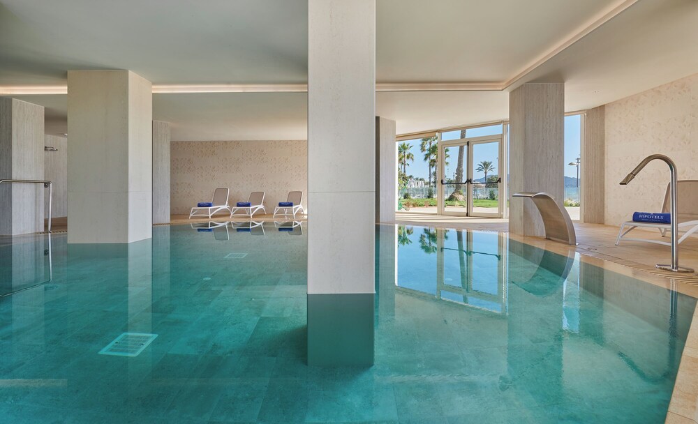 Hipotels Flamenco — Swimming pool in Cala Millor, Balearic Islands