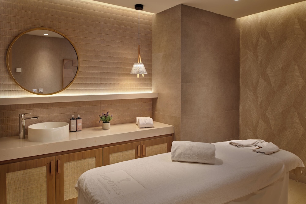 Hipotels Flamenco — Hotel rooms in Cala Millor, Balearic Islands