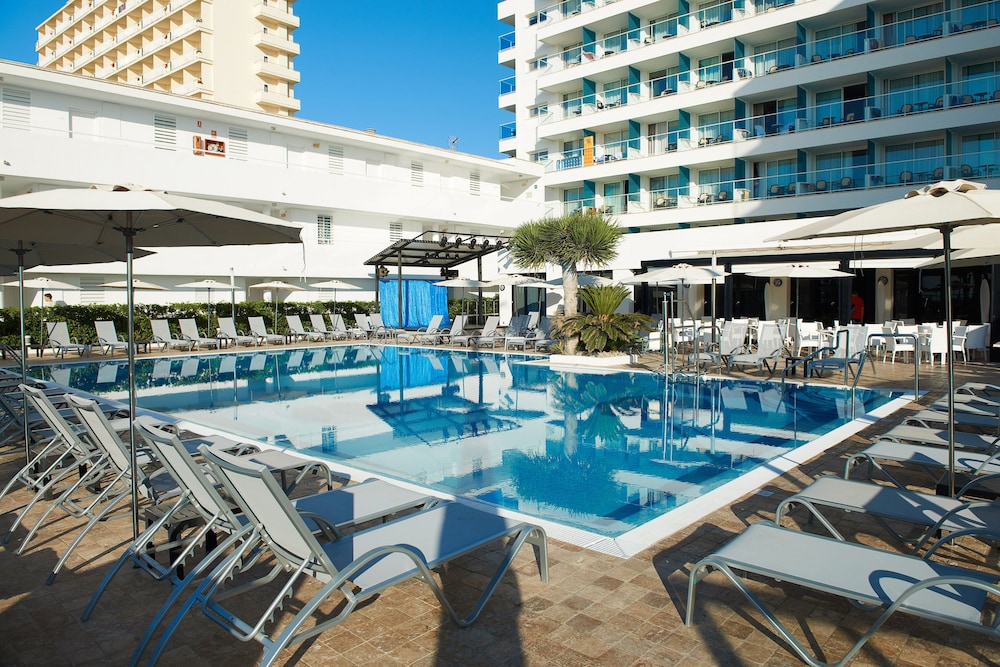 Hipotels Hipocampo - Adults Only — Swimming pool in Cala Millor, Balearic Islands