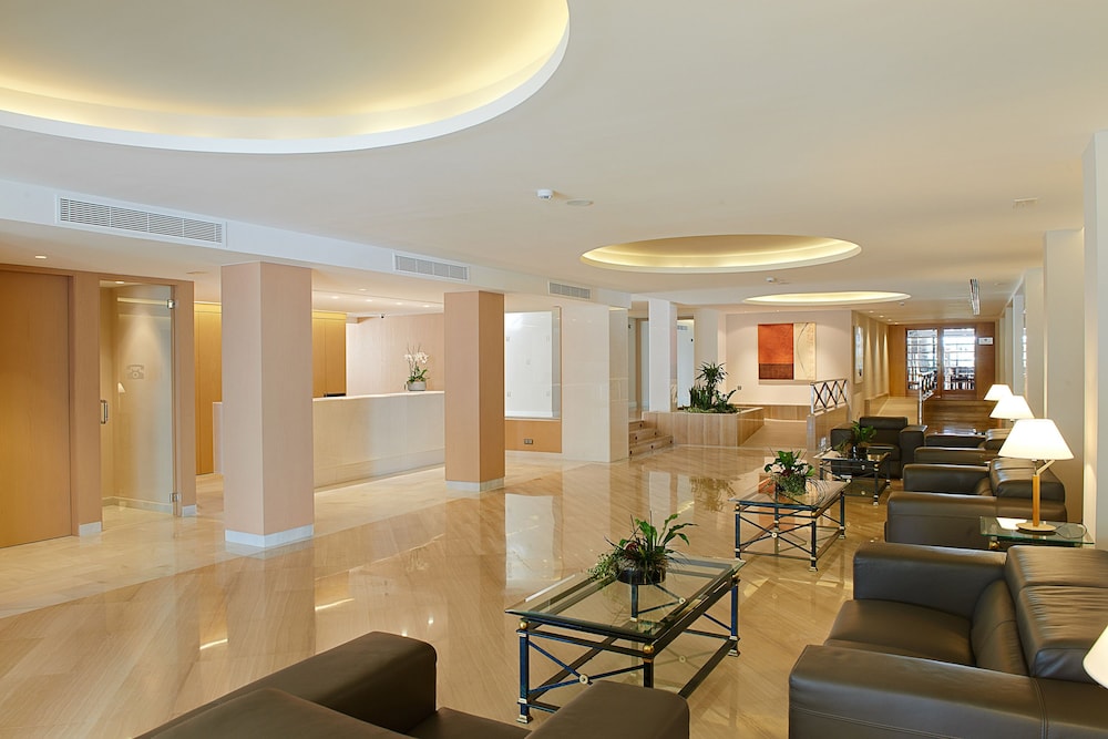 Hipotels Hipocampo - Adults Only — Hotel building in Cala Millor, Balearic Islands