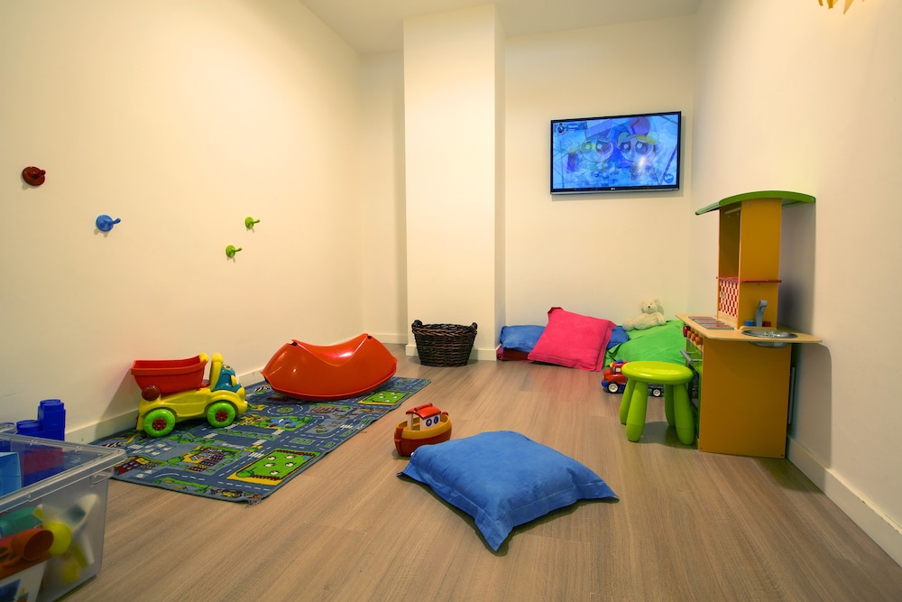 Hipotels Hipocampo Playa — Attractions for children in Cala Millor, Balearic Islands