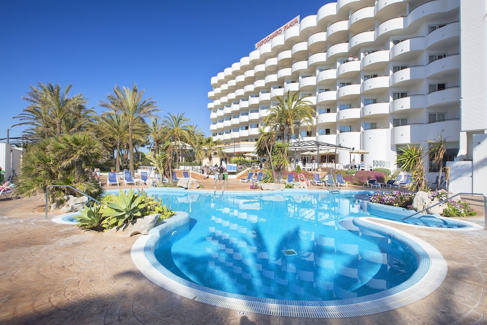 Hipotels Hipocampo Playa — Swimming pool in Cala Millor, Balearic Islands