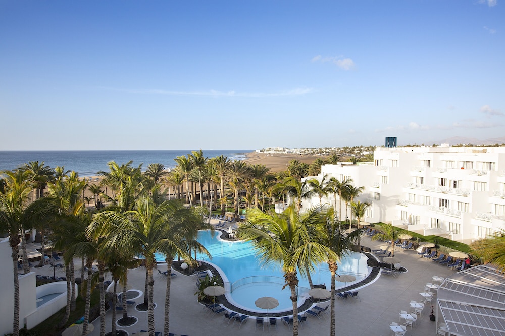 Hipotels La Geria — Swimming pool in Puerto del Carmen, Canary Islands