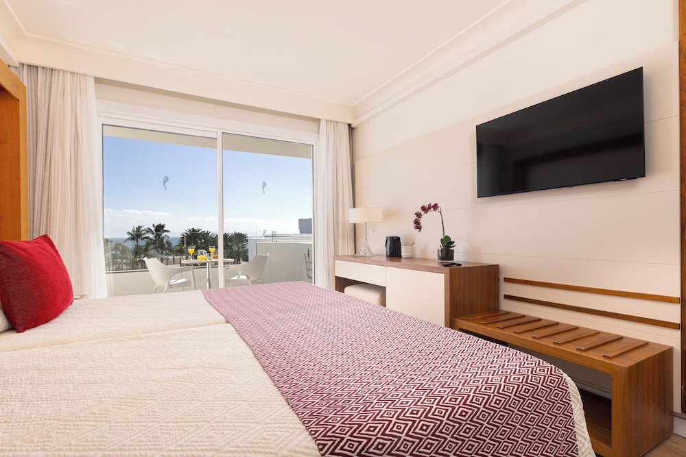 Hipotels La Geria — Hotel rooms in Puerto del Carmen, Canary Islands
