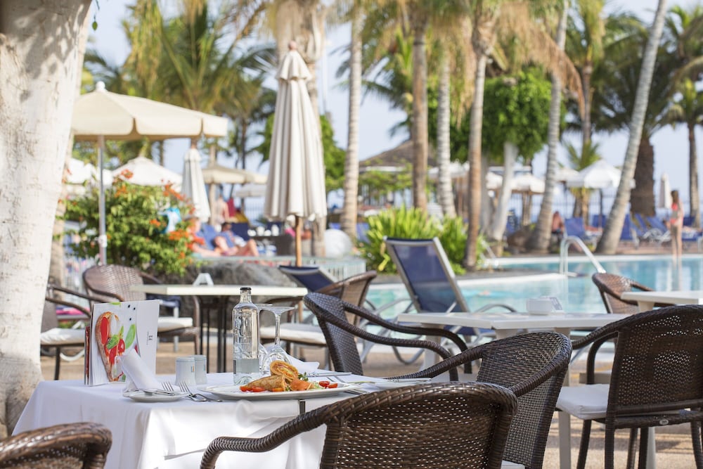 Hipotels La Geria — Restaurant & bars in Puerto del Carmen, Canary Islands