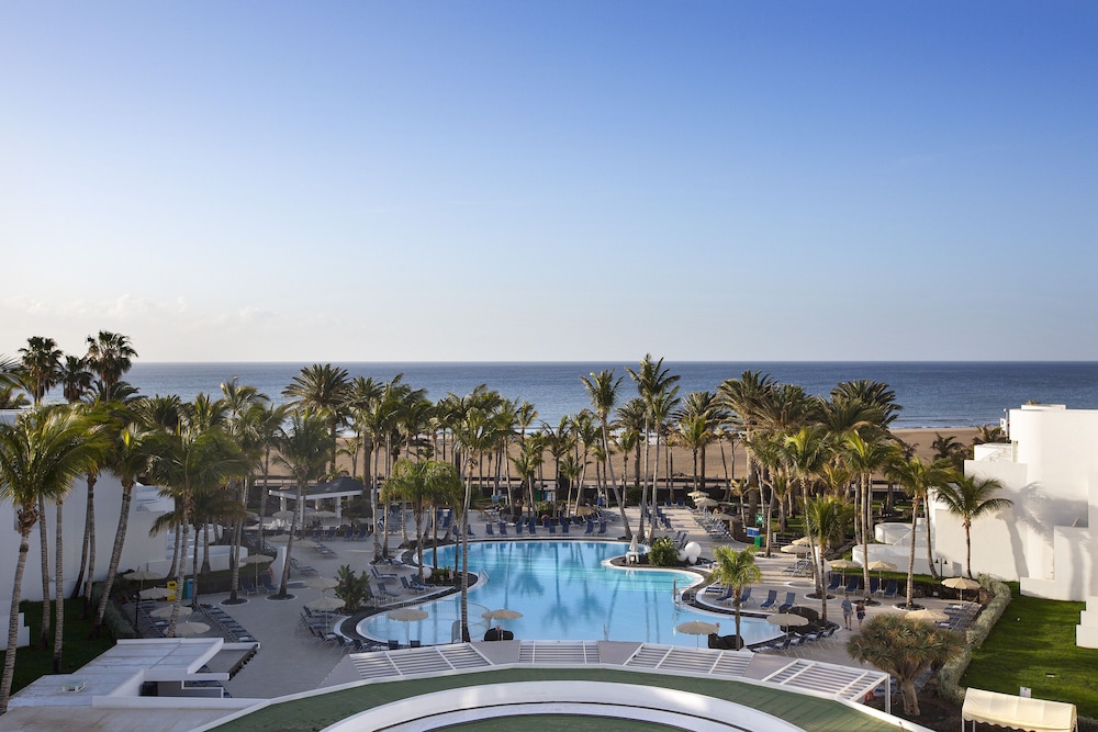 Hipotels La Geria — Swimming pool in Puerto del Carmen, Canary Islands
