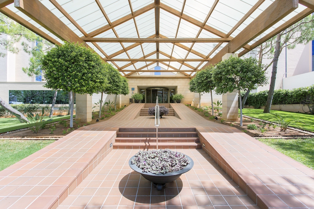 Hipotels Said — Hotel building in Cala Millor, Balearic Islands