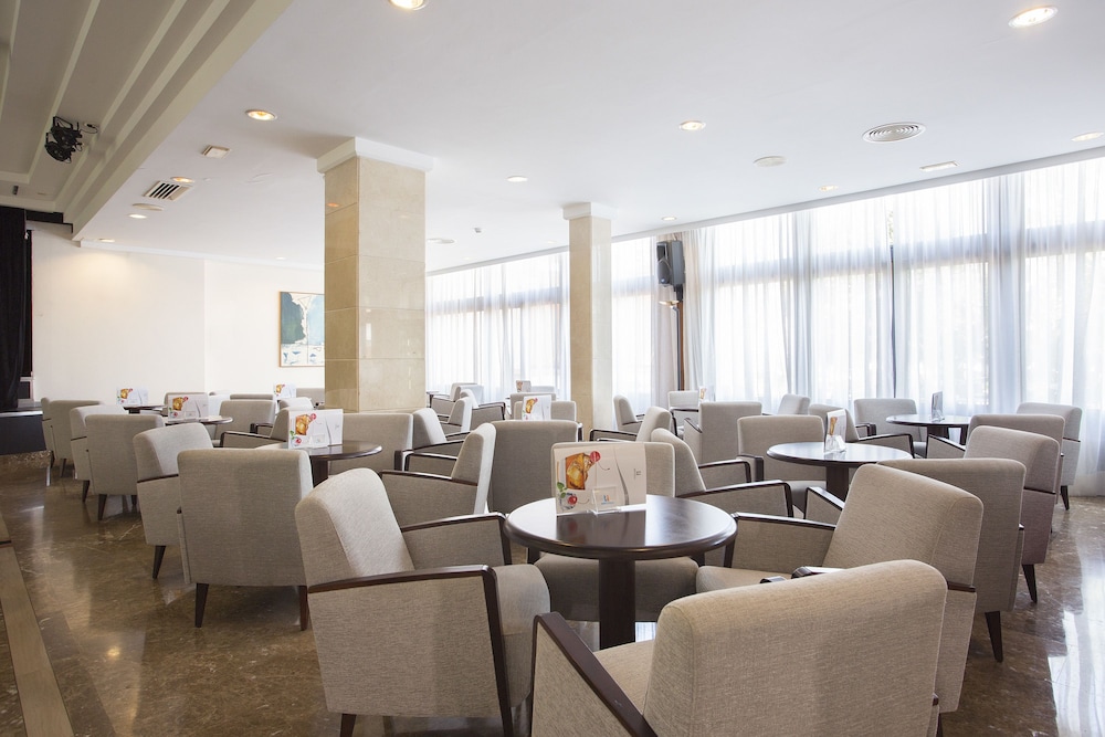 Hipotels Said — Restaurant & bars in Cala Millor, Balearic Islands