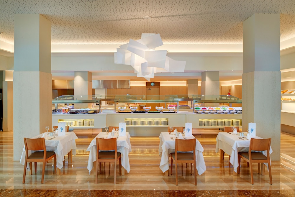 Hipotels Said — Restaurant & bars in Cala Millor, Balearic Islands