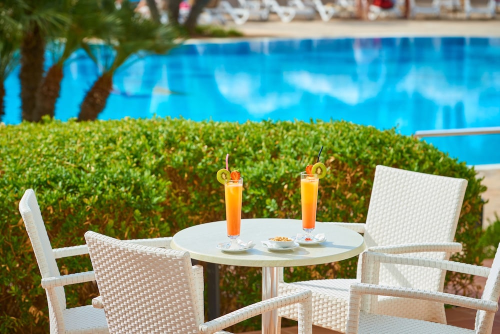 Hipotels Said — Restaurant & bars in Cala Millor, Balearic Islands