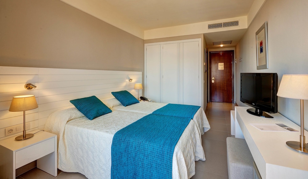 Hipotels Said — Hotel rooms in Cala Millor, Balearic Islands