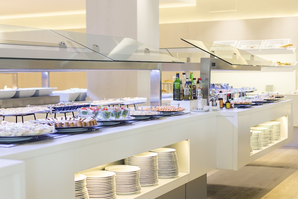 Hipotels Said — Restaurant & bars in Cala Millor, Balearic Islands