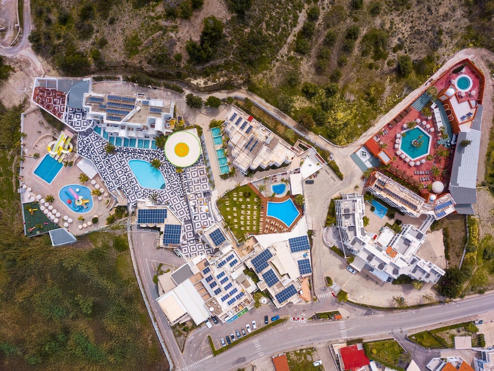 Venezia Resort Hotel & Spa - All inclusive — Hotel building in Faliraki, South Aegean