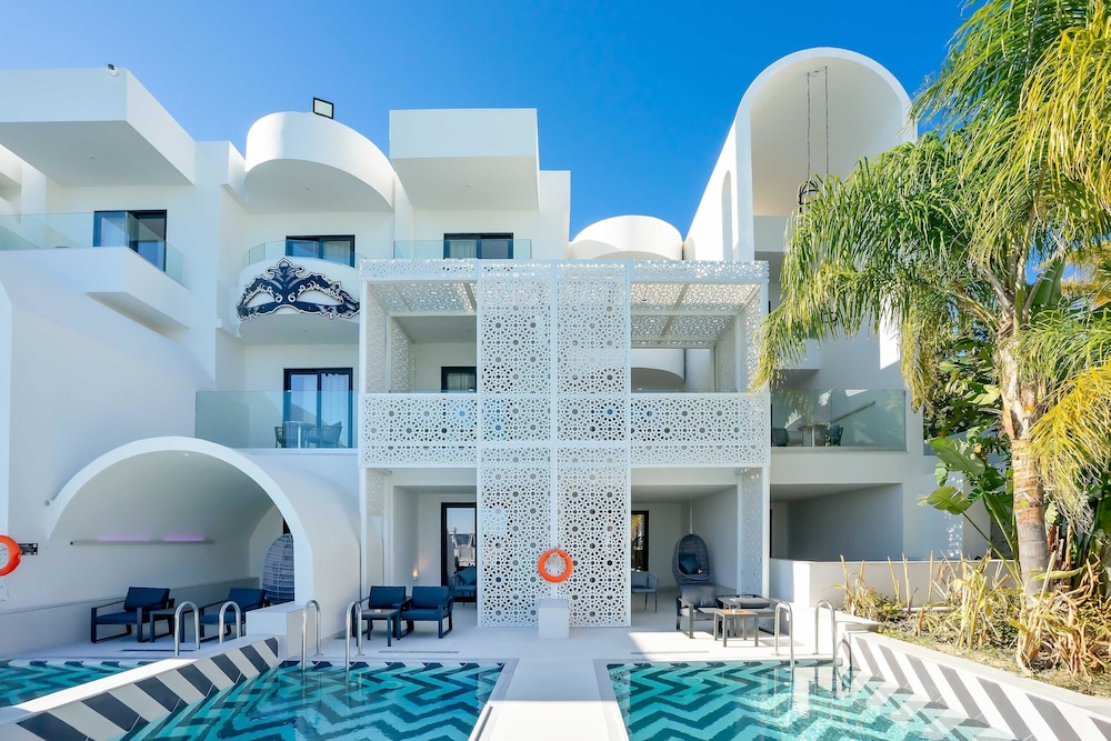 Venezia Resort Hotel & Spa - All inclusive — Hotel building in Faliraki, South Aegean