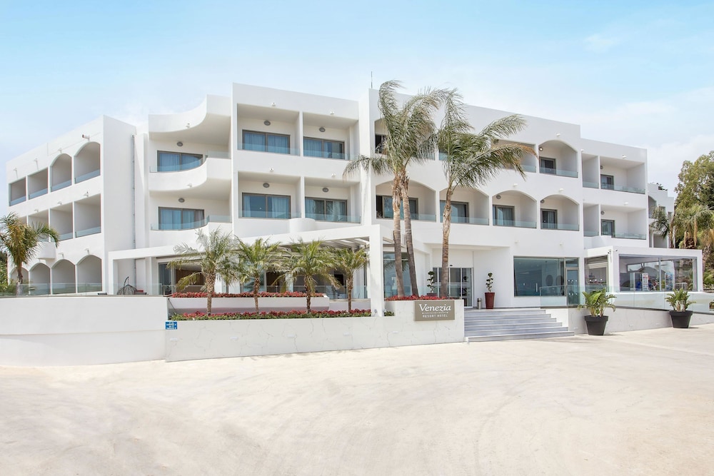 Venezia Resort Hotel & Spa - All inclusive — Hotel building in Faliraki, South Aegean