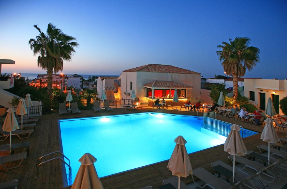 Eurohotel Katrin Suites-Adults Only — Swimming pool in Stalida