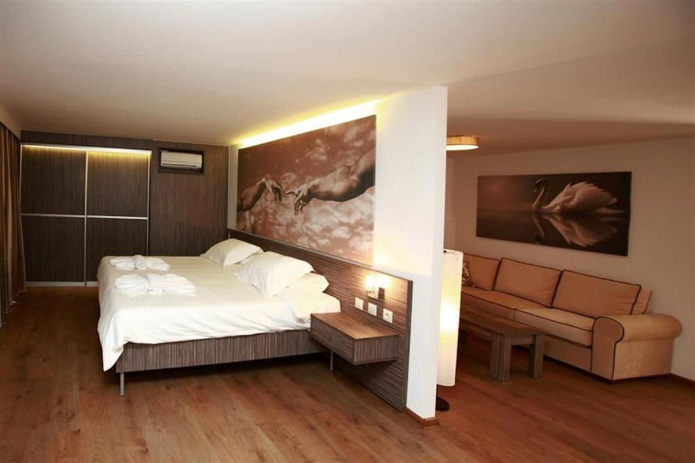 Eurohotel Katrin Suites-Adults Only — Hotel rooms in Stalida