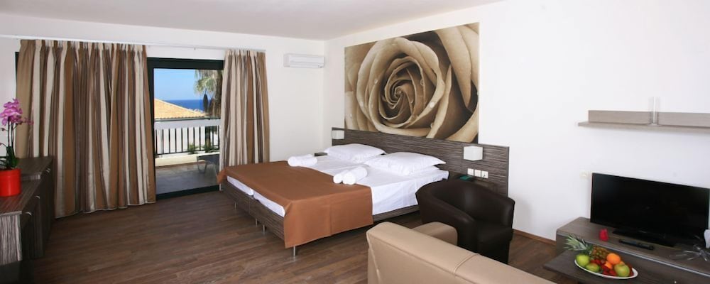 Eurohotel Katrin Suites-Adults Only — Hotel rooms in Stalida