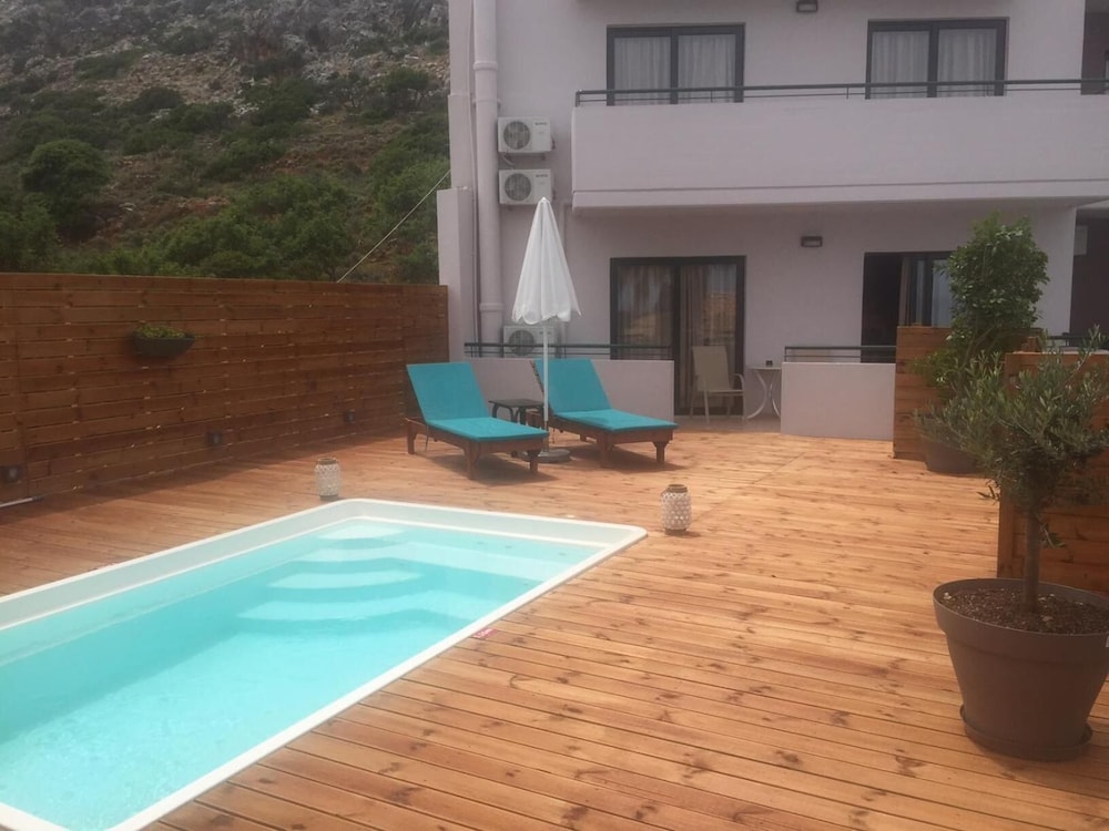 Eurohotel Katrin Suites-Adults Only — Swimming pool in Stalida