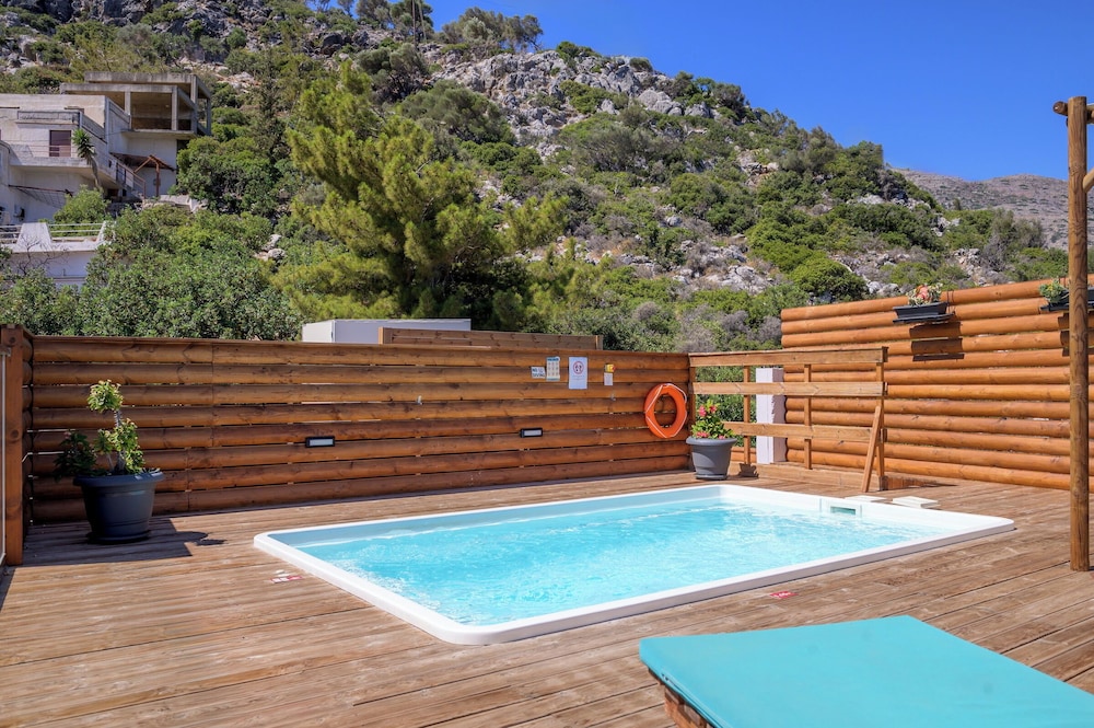 Eurohotel Katrin Suites-Adults Only — Swimming pool in Stalida