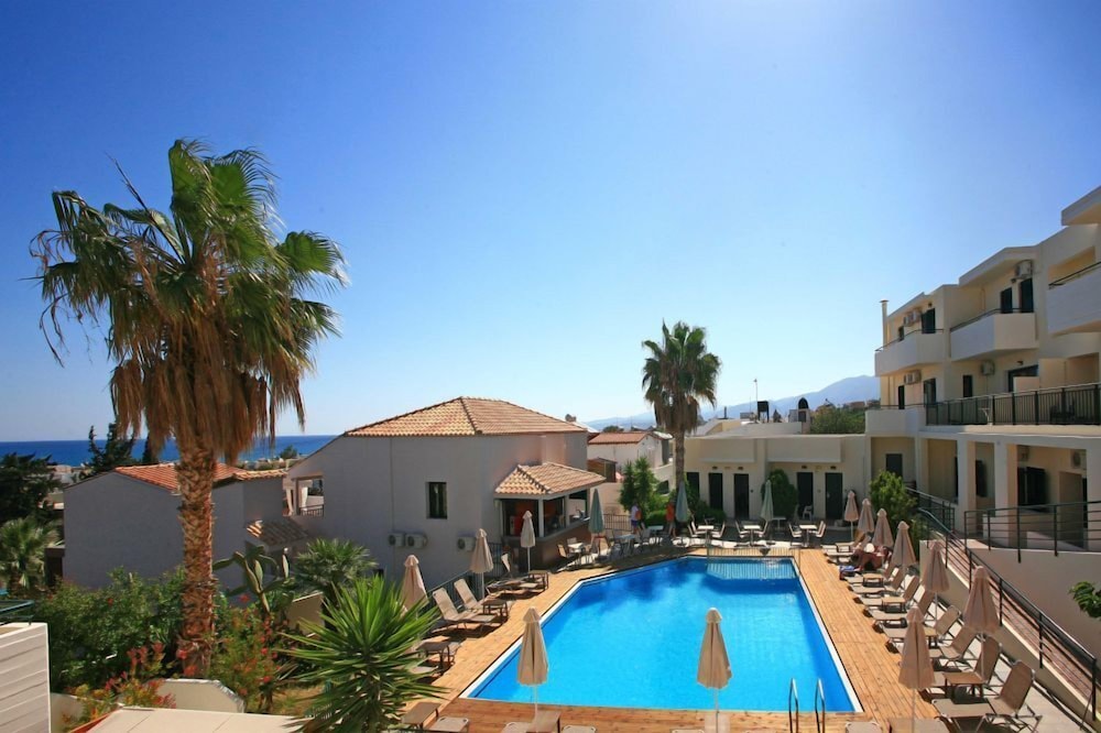 Eurohotel Katrin Suites-Adults Only — Swimming pool in Stalida