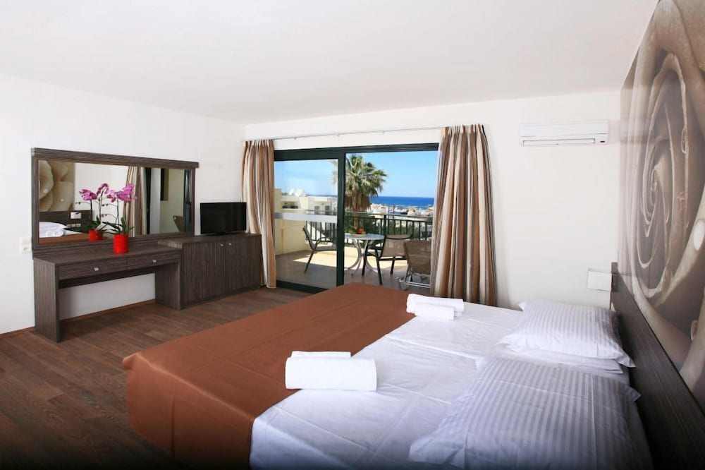 Eurohotel Katrin Suites-Adults Only — Hotel rooms in Stalida