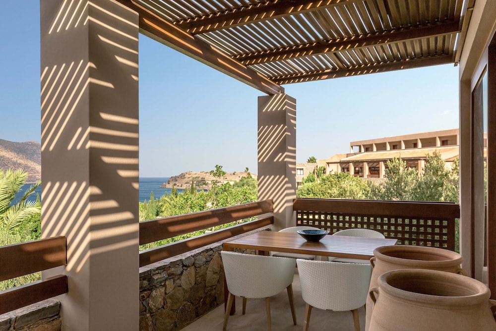 Phāea Blue - Small Luxury Hotels of the World — Hotel building in Elounda