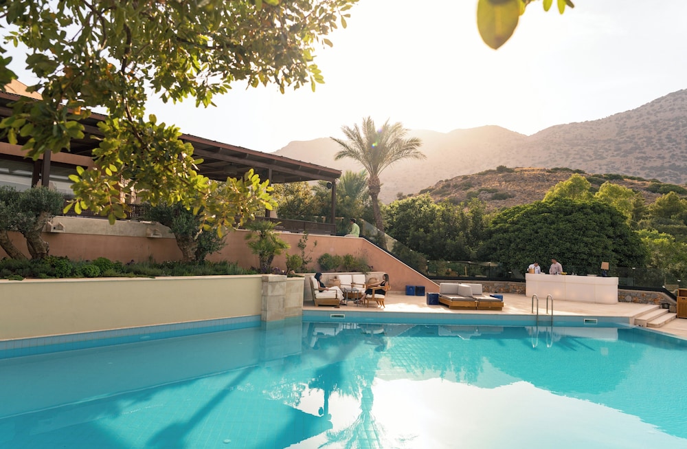 Phāea Blue - Small Luxury Hotels of the World — Swimming pool in Elounda