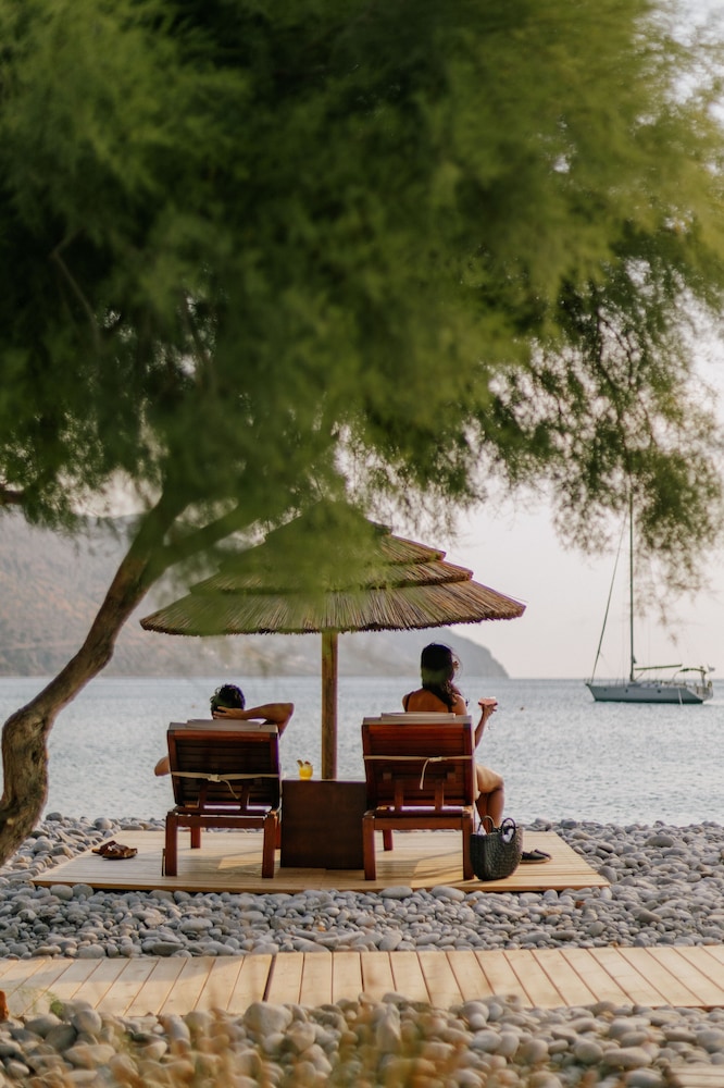 Phāea Blue - Small Luxury Hotels of the World — Beach in Elounda