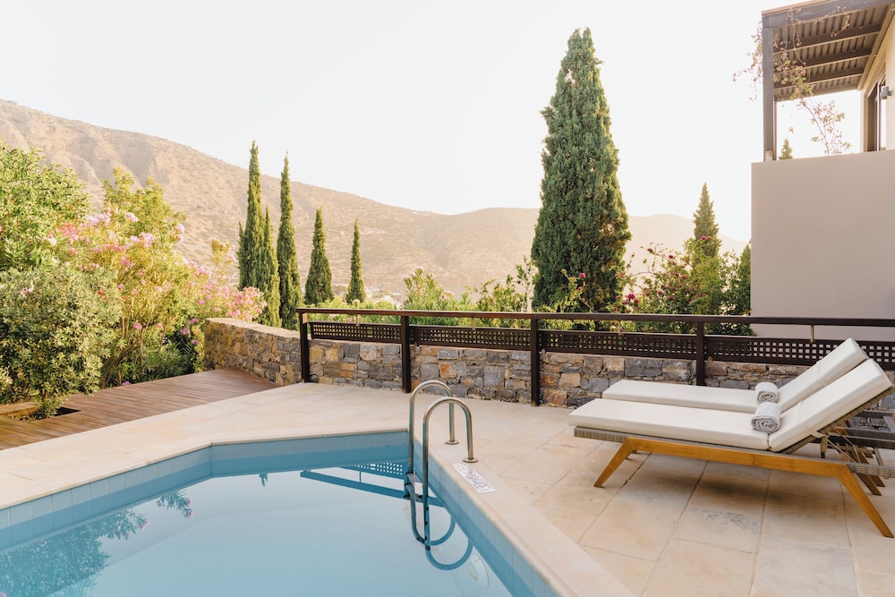 Phāea Blue - Small Luxury Hotels of the World — Swimming pool in Elounda
