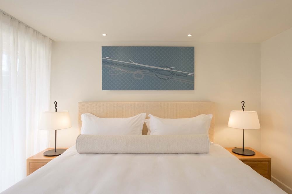 Phāea Blue - Small Luxury Hotels of the World — Hotel rooms in Elounda
