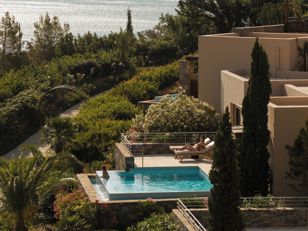 Phāea Blue - Small Luxury Hotels of the World — Swimming pool in Elounda