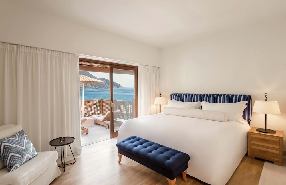 Phāea Blue - Small Luxury Hotels of the World — Hotel rooms in Elounda