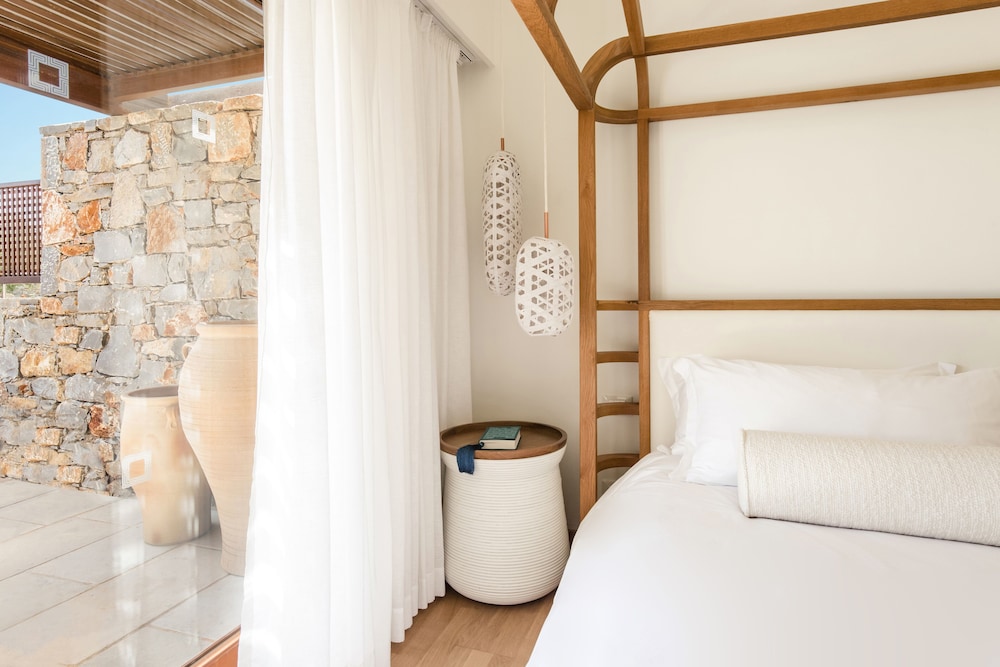 Phāea Blue - Small Luxury Hotels of the World — Hotel rooms in Elounda