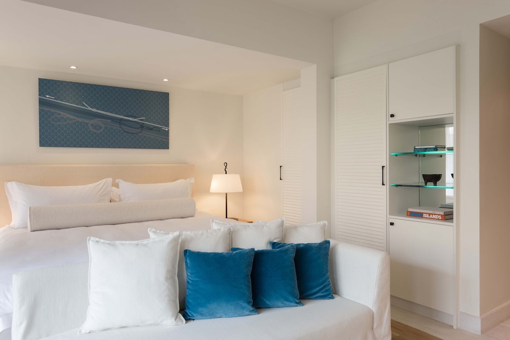 Phāea Blue - Small Luxury Hotels of the World — Hotel rooms in Elounda