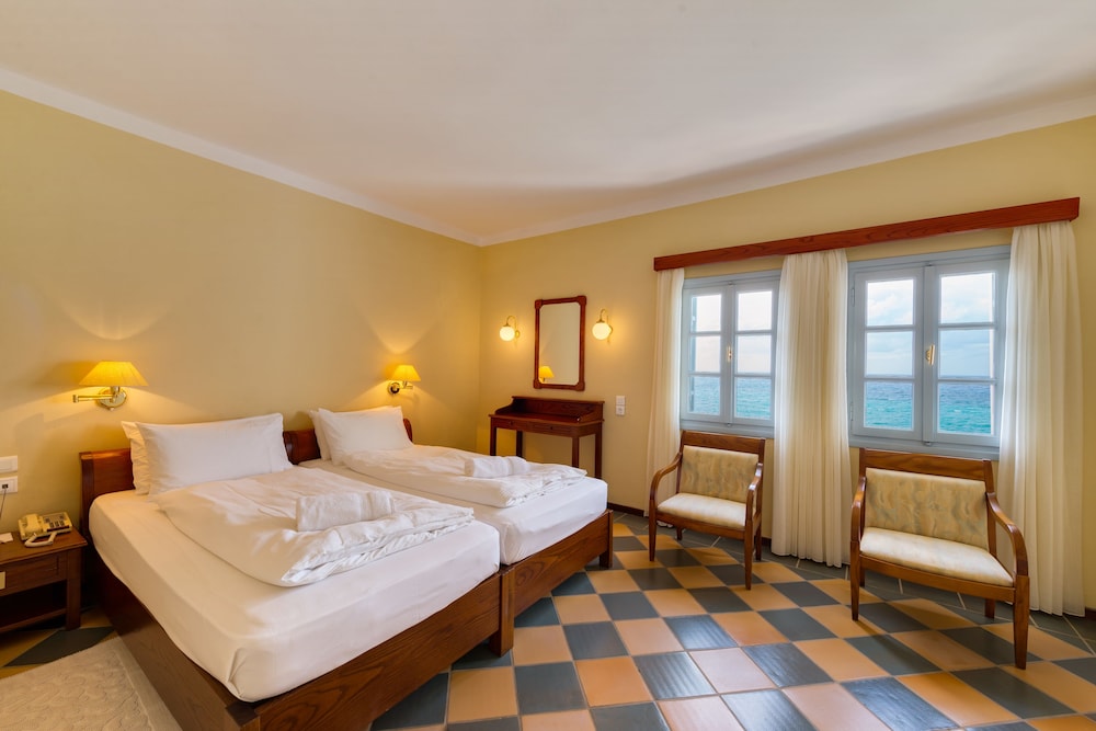 Kalimera Kriti Hotel & Village Resort — Hotel rooms in Sissi