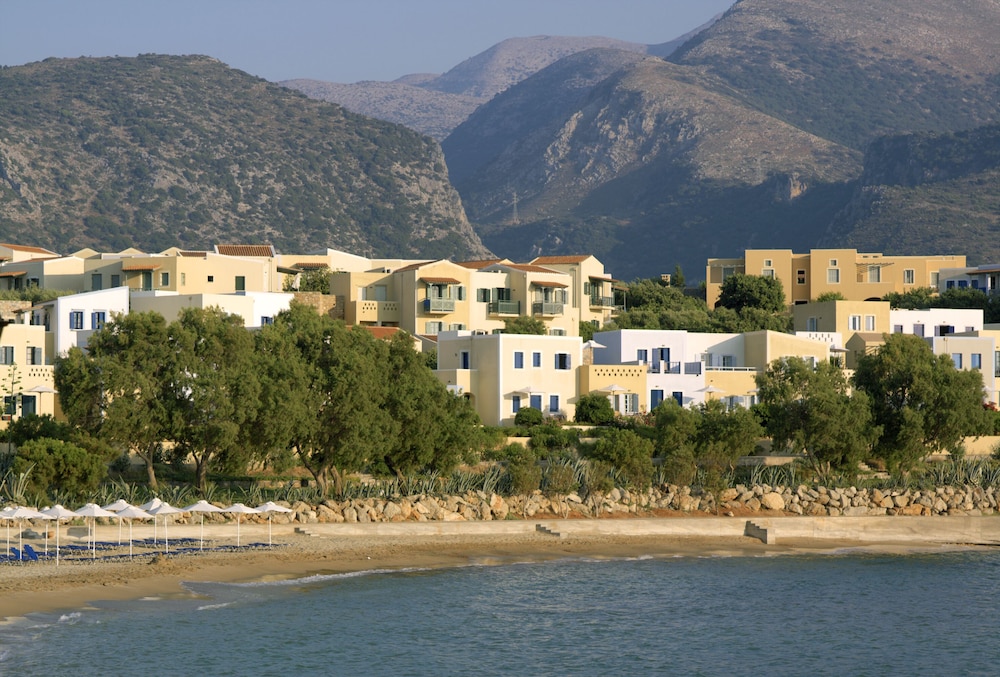 Kalimera Kriti Hotel & Village Resort — Hotel building in Sissi