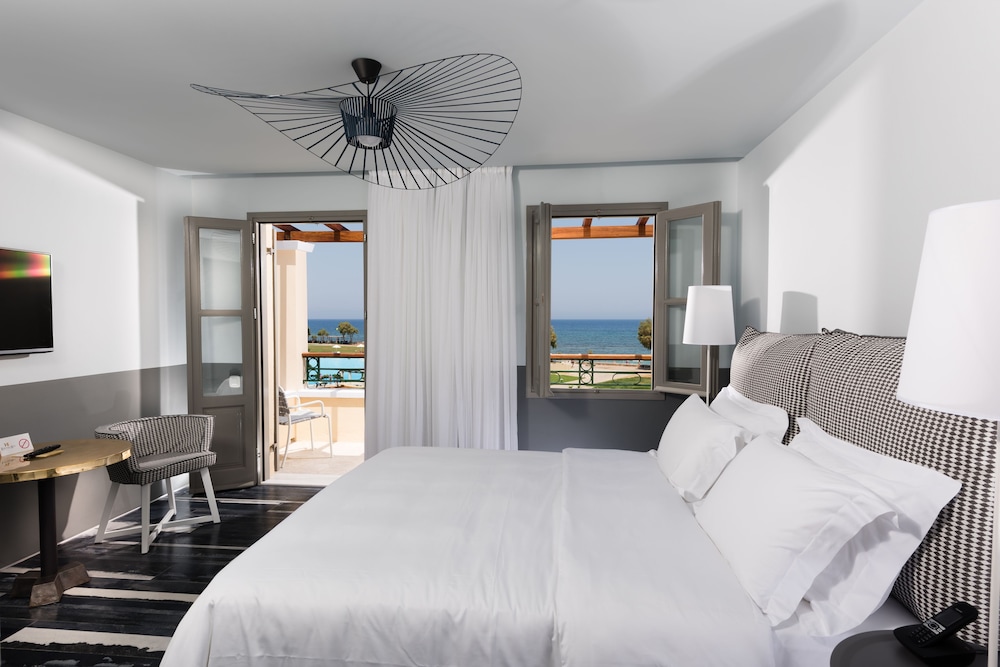 Kalimera Kriti Hotel & Village Resort — Hotel rooms in Sissi