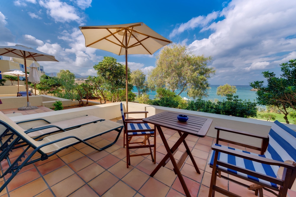 Kalimera Kriti Hotel & Village Resort — Beach in Sissi