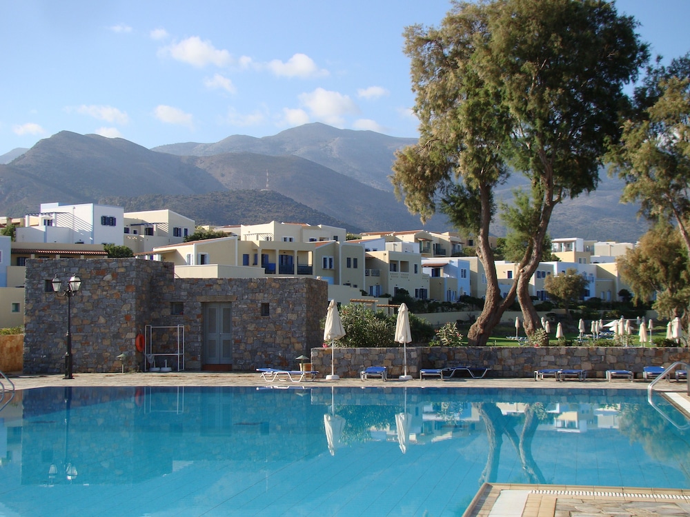 Kalimera Kriti Hotel & Village Resort — Swimming pool in Sissi