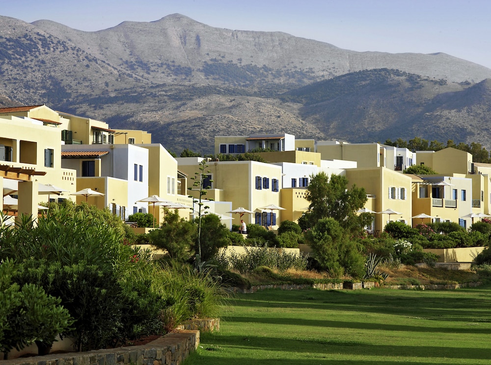 Kalimera Kriti Hotel & Village Resort — Hotel building in Sissi