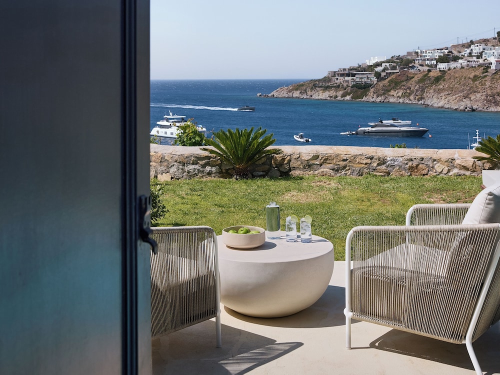 Mykonos Blu, A Resort to Live — Hotel rooms in Plati Gialos, South Aegean