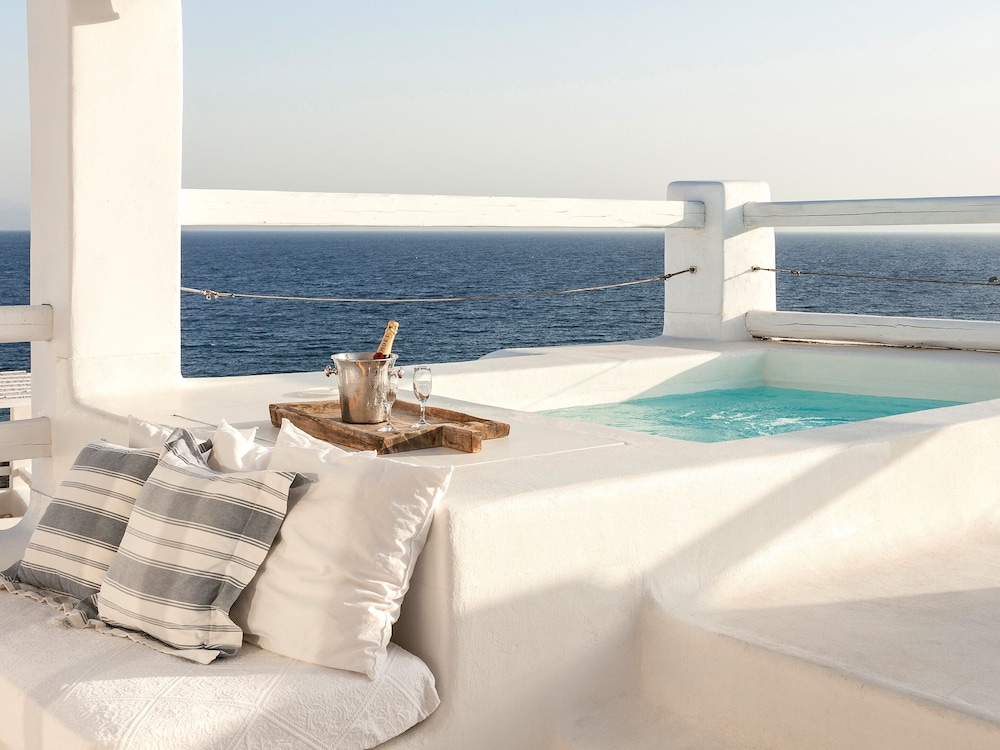 Mykonos Blu, A Resort to Live — Hotel rooms in Plati Gialos, South Aegean