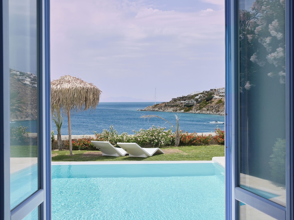 Mykonos Blu, A Resort to Live — Swimming pool in Plati Gialos, South Aegean