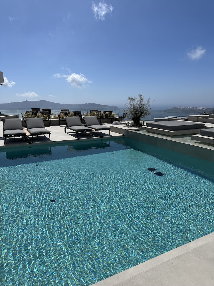 Rocabella Santorini Hotel & SPA — Main photo in Imerovigli, South Aegean