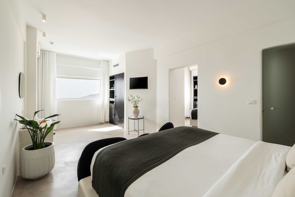 Rocabella Santorini Hotel & SPA — Hotel rooms in Imerovigli, South Aegean