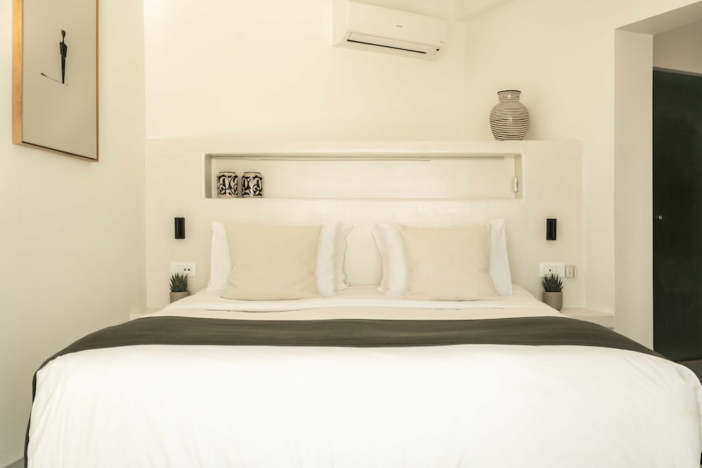 Rocabella Santorini Hotel & SPA — Hotel rooms in Imerovigli, South Aegean