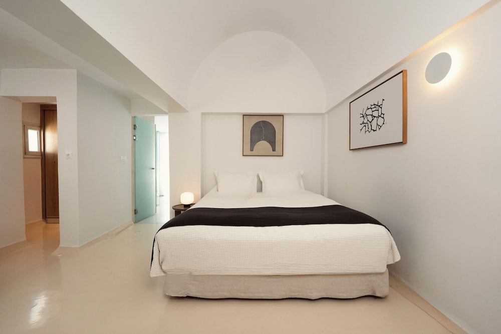 Rocabella Santorini Hotel & SPA — Hotel rooms in Imerovigli, South Aegean