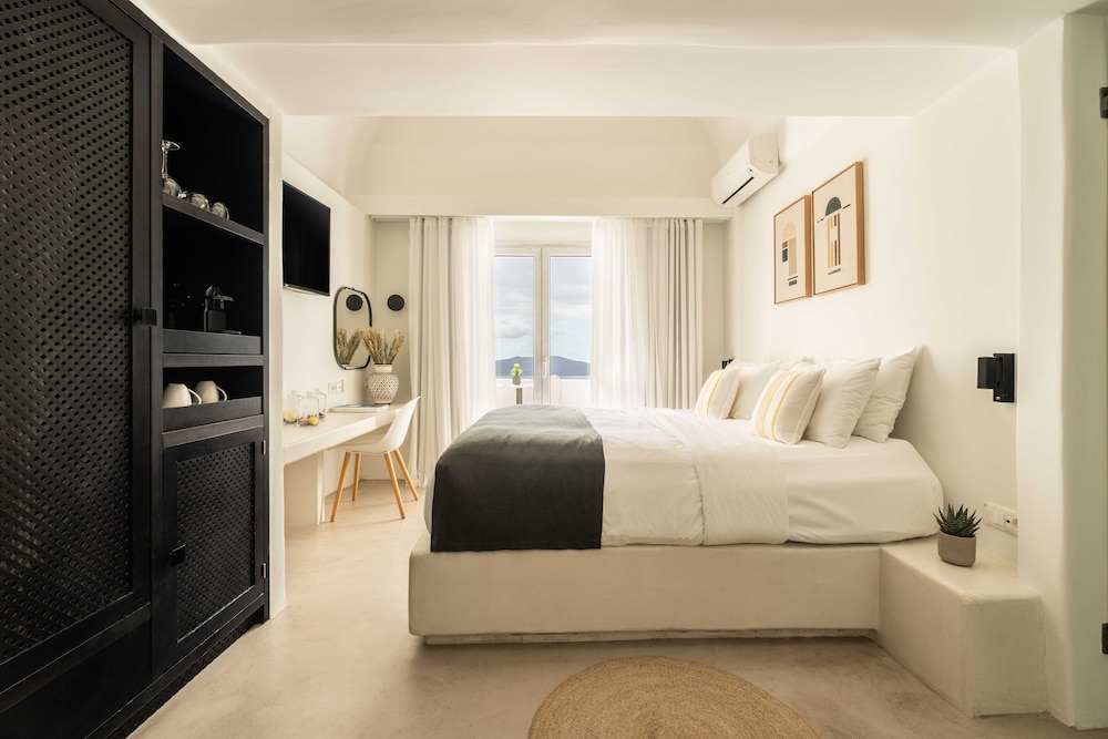 Rocabella Santorini Hotel & SPA — Hotel rooms in Imerovigli, South Aegean